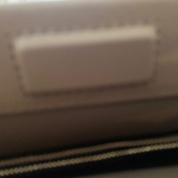 Michael Kors Tan Shoulder Bag - Picture 8 of 11